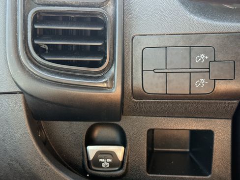 Used 2023 RAM ProMaster 2500 FWD image 23
