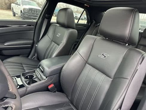 Used 2023 Chrysler 300 S image 4