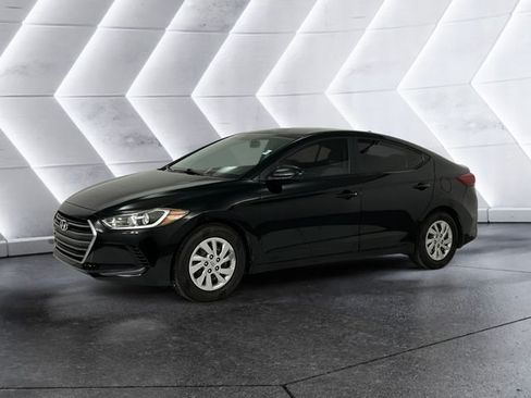 Used 2017 Hyundai Elantra SE FWD image 3