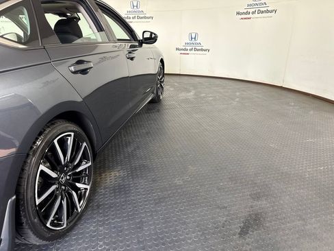 Used 2023 Honda Accord Touring image 4
