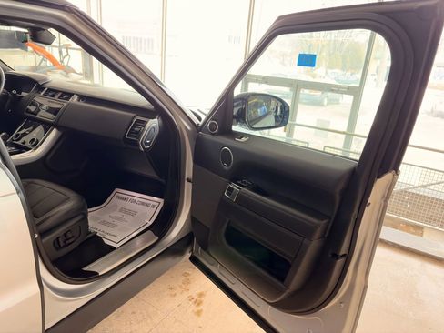 Used 2019 Land Rover Range Rover Sport HSE image 20