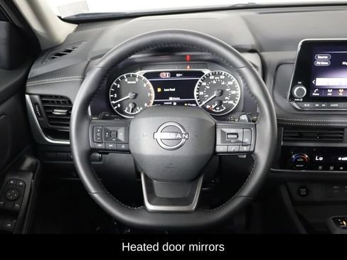 Used 2026 Nissan Rogue SV FWD image 9