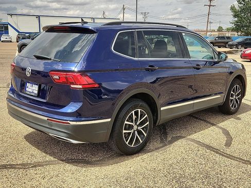 Used 2021 Volkswagen Tiguan SE FWD image 3