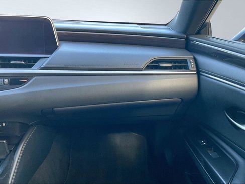 Used 2019 Lexus ES 350 ES 350 Luxury w/ Accessory Package image 18