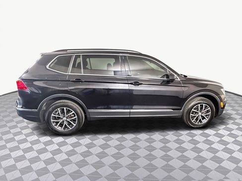 Used 2020 Volkswagen Tiguan SE image 11