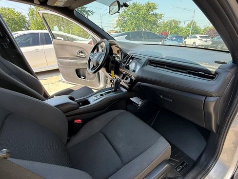 Used 2020 Honda HR-V Sport image 13