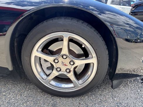 Used 2001 Chevrolet Corvette Convertible RWD image 20
