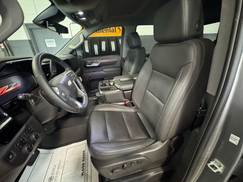 Used 2025 Chevrolet Silverado 1500 LT w/ All Star Edition Plus image 16