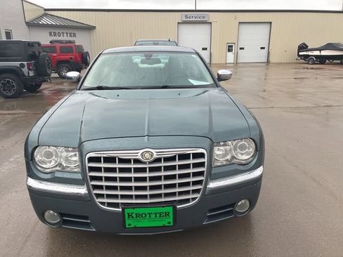 Used 2006 Chrysler 300 C AWD/4WD image 3