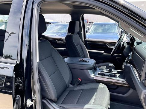 Used 2024 GMC Sierra 1500 Elevation AWD/4WD image 9