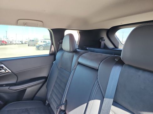 Used 2022 Mitsubishi Outlander SEL Black Edition image 16