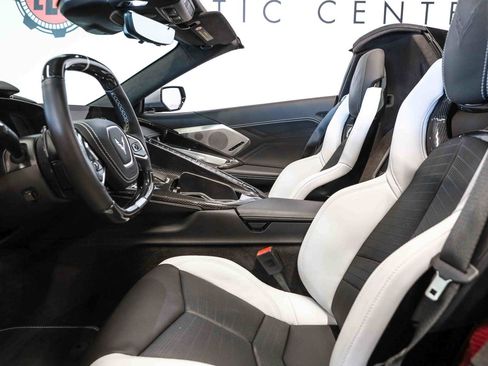 Used 2025 Chevrolet Corvette Z06 RWD image 35