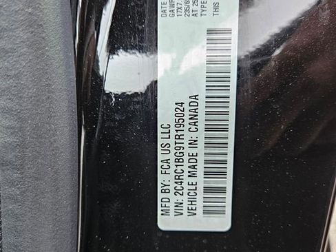New 2026 Chrysler Pacifica Select FWD image 18