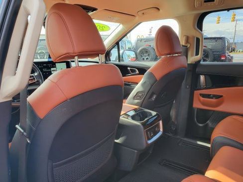 Used 2023 Kia Carnival SX image 26
