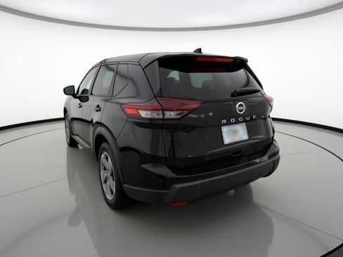 Used 2025 Nissan Rogue SV image 6