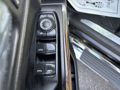 Used 2019 Chevrolet Silverado 1500 High Country w/ Z71 Off-Road Package image 19