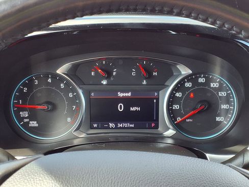 Used 2022 Chevrolet Traverse LT image 22