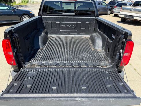 Used 2016 Chevrolet Colorado Z71 AWD/4WD image 7