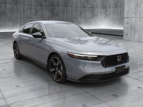 Used 2023 Honda Accord Sport image 8