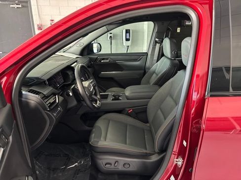 Used 2025 GMC Acadia AT4 w/ Luxury Package AWD/4WD image 15