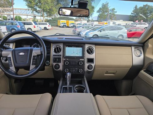 Used 2016 Ford Expedition EL Limited w/ Equipment Group 301A AWD/4WD image 16