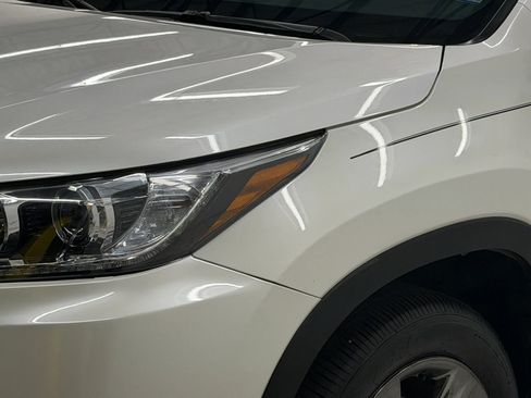 Used 2018 Toyota Highlander Limited Platinum AWD/4WD image 4