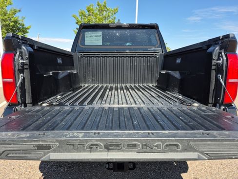 Certified 2025 Toyota Tacoma TRD Off-Road AWD/4WD image 21
