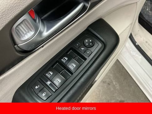 Used 2017 Chrysler Pacifica Limited w/ UConnect Theater Package image 24