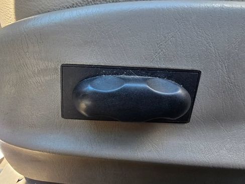Used 2006 Ford Taurus SEL FWD image 16