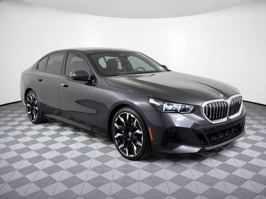 Used 2024 BMW i5 eDrive40i w/ M Sport Package RWD image 7