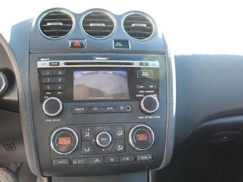 Used 2010 Nissan Altima 2.5 S w/ Premium Pkg image 22