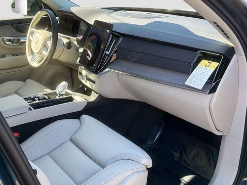 New 2026 Volvo XC90 T8 Ultra w/ Protection Package AWD/4WD image 32