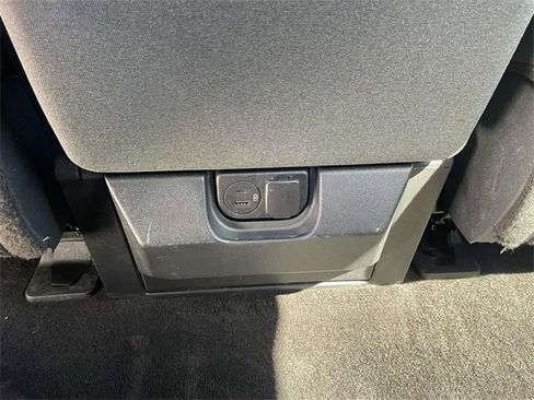 Used 2021 Ford F150 XLT image 14