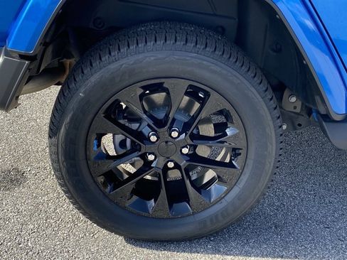 Used 2022 Jeep Wrangler Unlimited Sahara w/ Cold Weather Group image 32