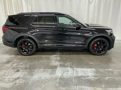 Used 2024 Ford Explorer ST w/ Equipment Group 401A AWD/4WD image 2