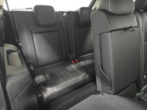 Used 2023 Volkswagen Tiguan SE FWD image 13