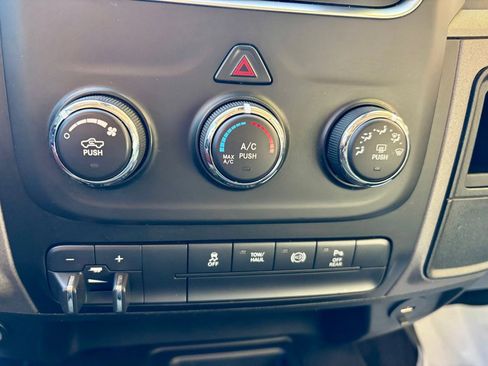 Used 2016 RAM 2500 Tradesman w/ Chrome Appearance Group image 33