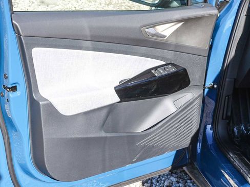 New 2025 Volkswagen ID.4 Pro RWD image 20