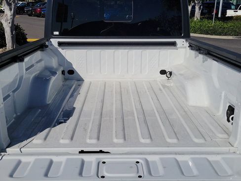 Certified 2023 Jeep Gladiator Willys image 17