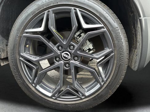 Certified 2025 Nissan Kicks SR FWD image 15