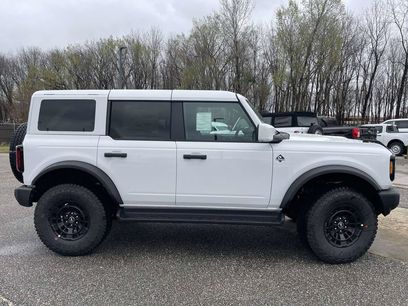 New 2026 Ford Bronco Outer Banks w/ Sasquatch Package