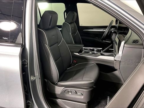 Used 2025 Cadillac Escalade Sport w/ Touring Package image 10