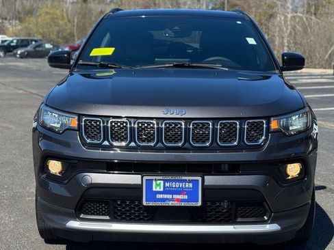 Used 2023 Jeep Compass Limited AWD/4WD image 3