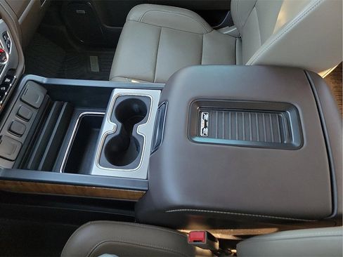 Used 2018 GMC Sierra 2500 SLT w/ Duramax Plus Package image 20