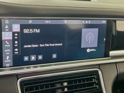 Used 2018 Porsche Panamera 4 AWD/4WD image 15