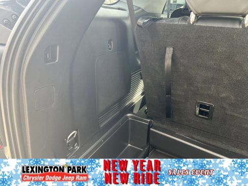 Used 2024 Ford Explorer XLT w/ Equipment Group 202A image 10