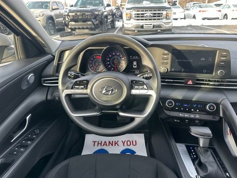 Used 2023 Hyundai Elantra SEL FWD image 18
