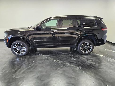 Used 2022 Jeep Grand Cherokee L Overland w/ Advanced Protech Group III AWD/4WD image 21
