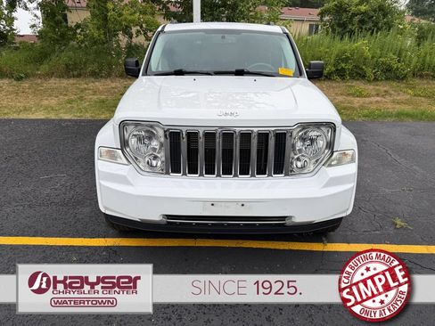 Used 2012 Jeep Liberty Limited w/ Comfort/Convenience Group AWD/4WD image 2