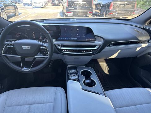 Used 2024 Cadillac Lyriq Luxury RWD image 15